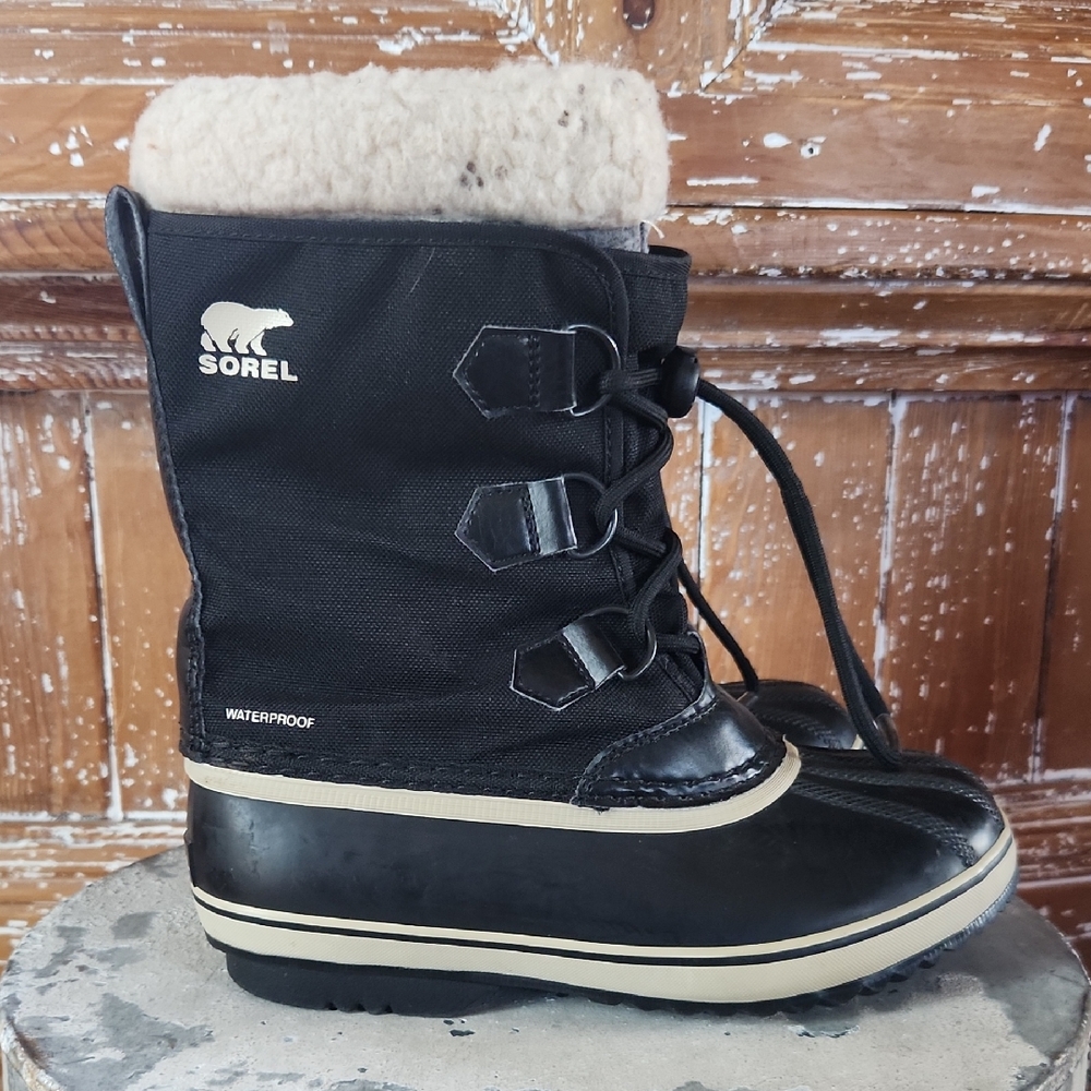 Sorel Black and Cream Snow Boots